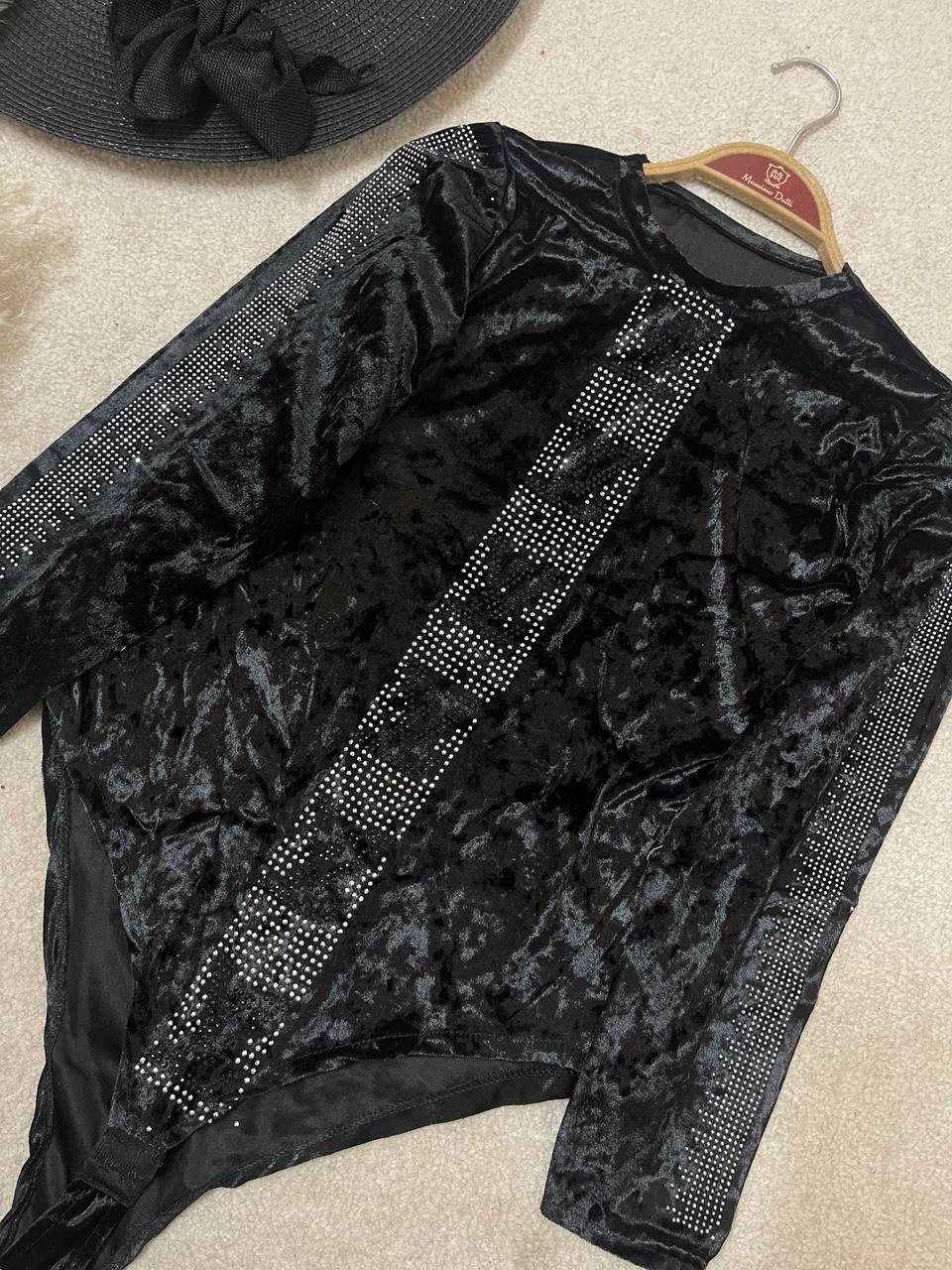 بادی مخمل نگین کار شده